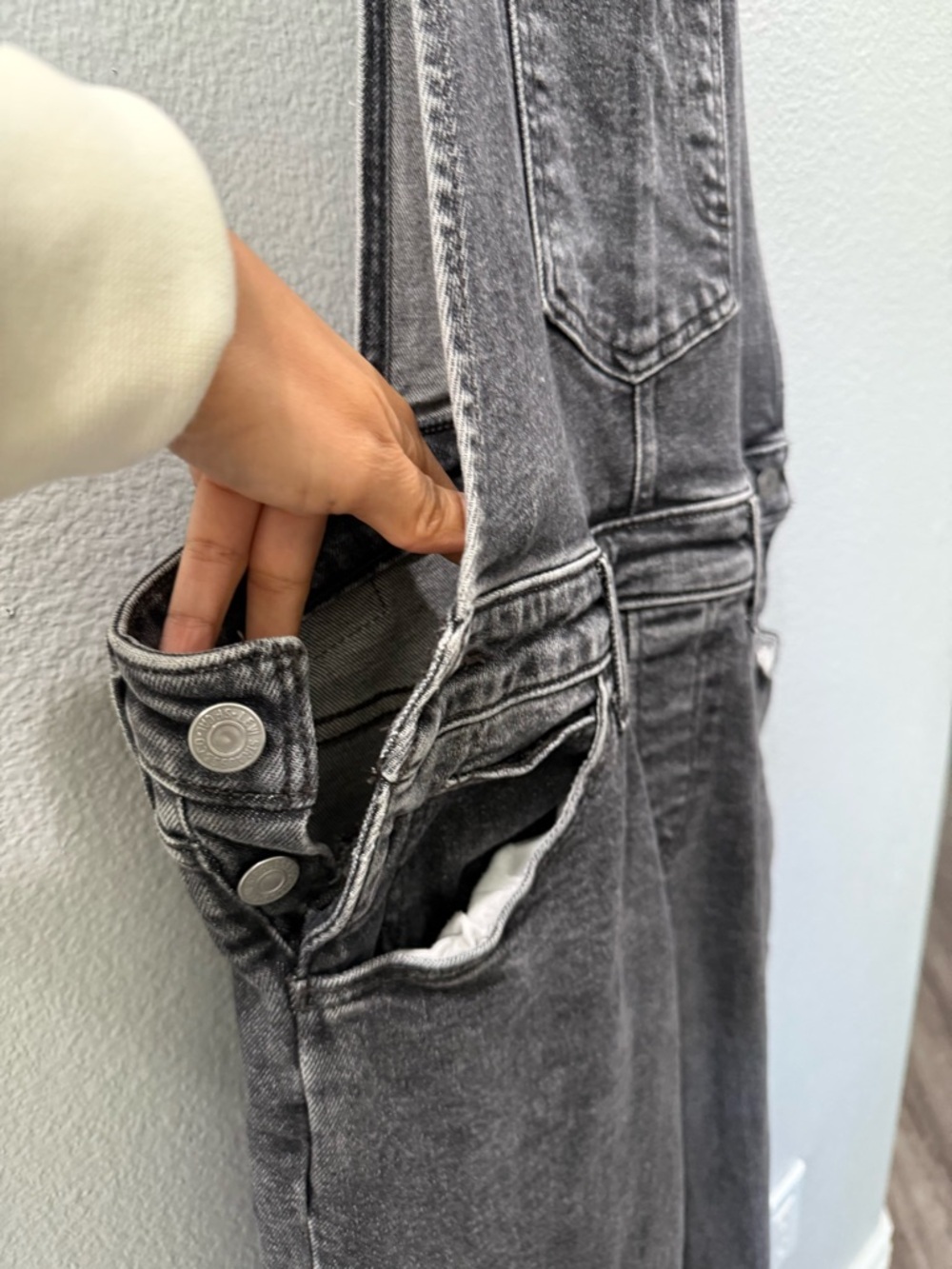 Levi’s Gray Wash Denim Overalls Women’s Small S Straight Leg Y2K Vintage Style - Picture 6 of 14